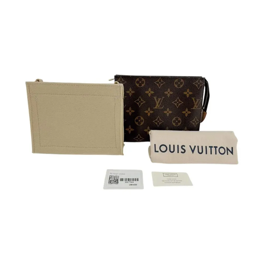 LOUIS VUITTON Monogram Toiletry Pouch 19